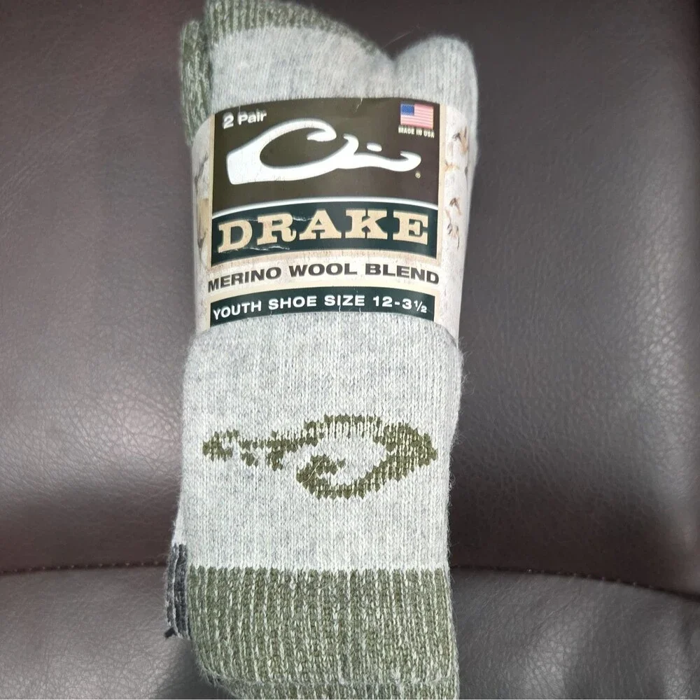 Drake Merino Wool Blend Unisex Kids Crew Socks S 12- 3 1/2. 2 Pairs Green/Black